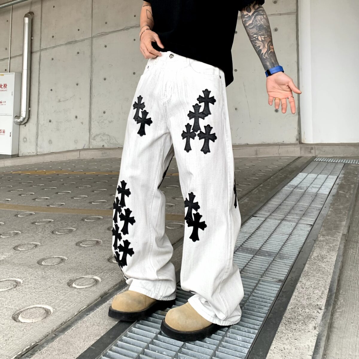 2025年新款牛仔褲男款寬鬆直筒褲美式高街十字架拼皮牛仔褲男女同款