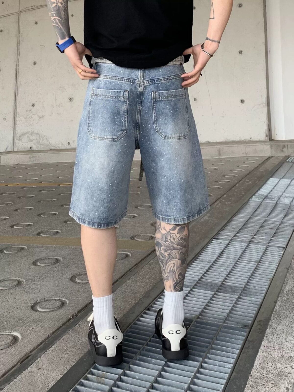 巴黎風潮流寬鬆個性六分直筒褲高端品質牛仔短褲男潮流潮流設計感：圖片 3